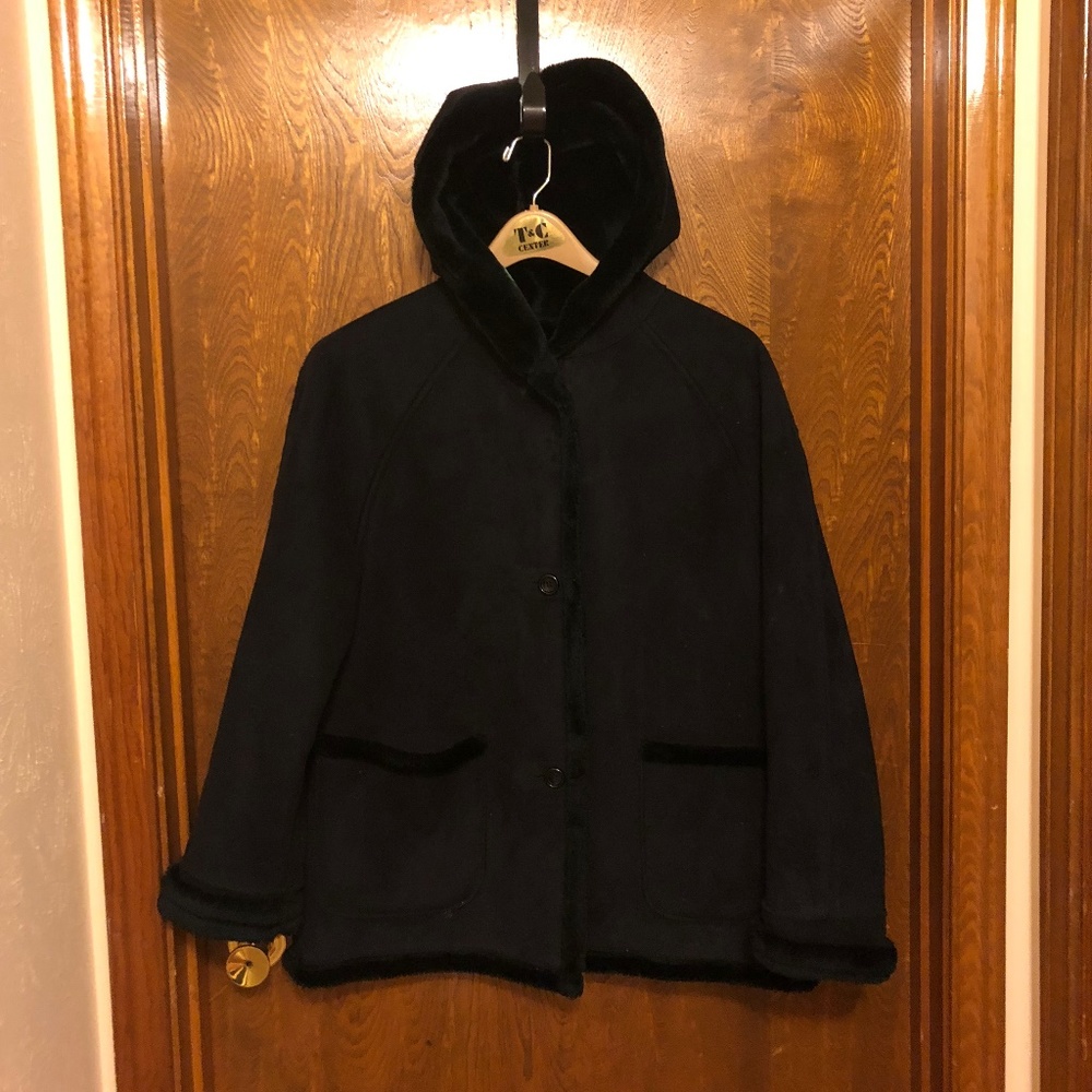 Womens LARRY LEVINE SPORT Hooded Fur-Lined Coat  M